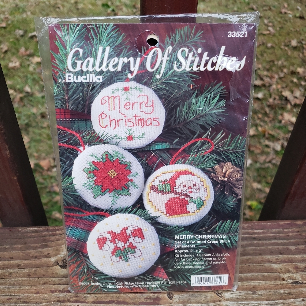 VTG 1995 Bucilla Gallery Stitches 'Merry Christmas' Ornament Cross Stitch Kit